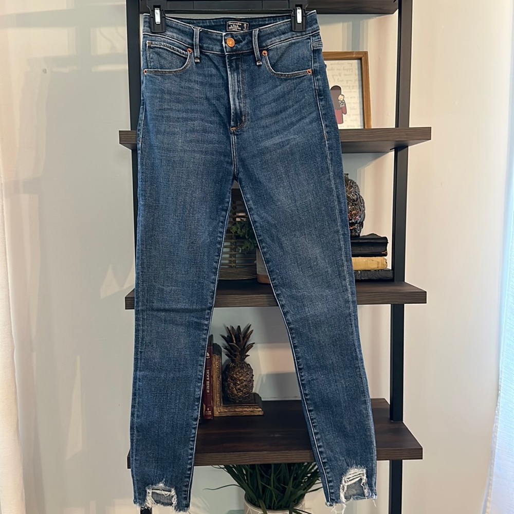 Abercrombie & Fitch Simone High Rise Ankle Jean